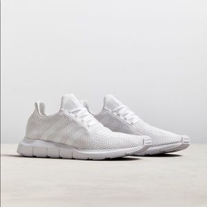 NEW Adidas Swift Runner Shoes White